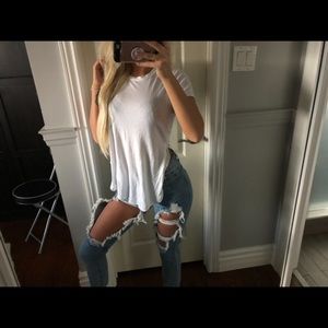 Aritzia Tops - Aritzia tshirt Aritzia Tops - Aritzia tshirt